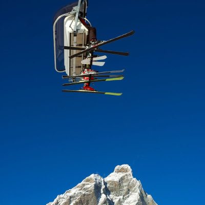 chair-lift-ZJSEGXY